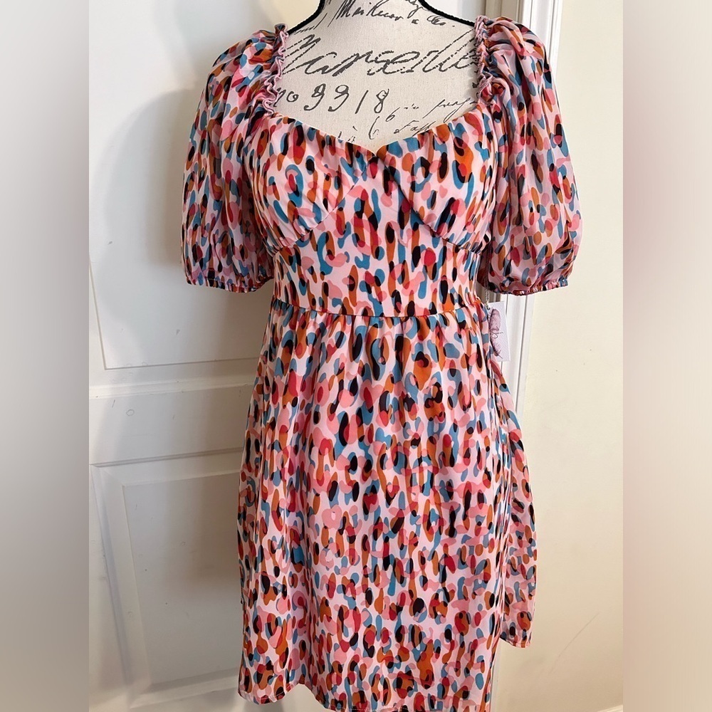 Jessica Simpson puffed sleeve dress